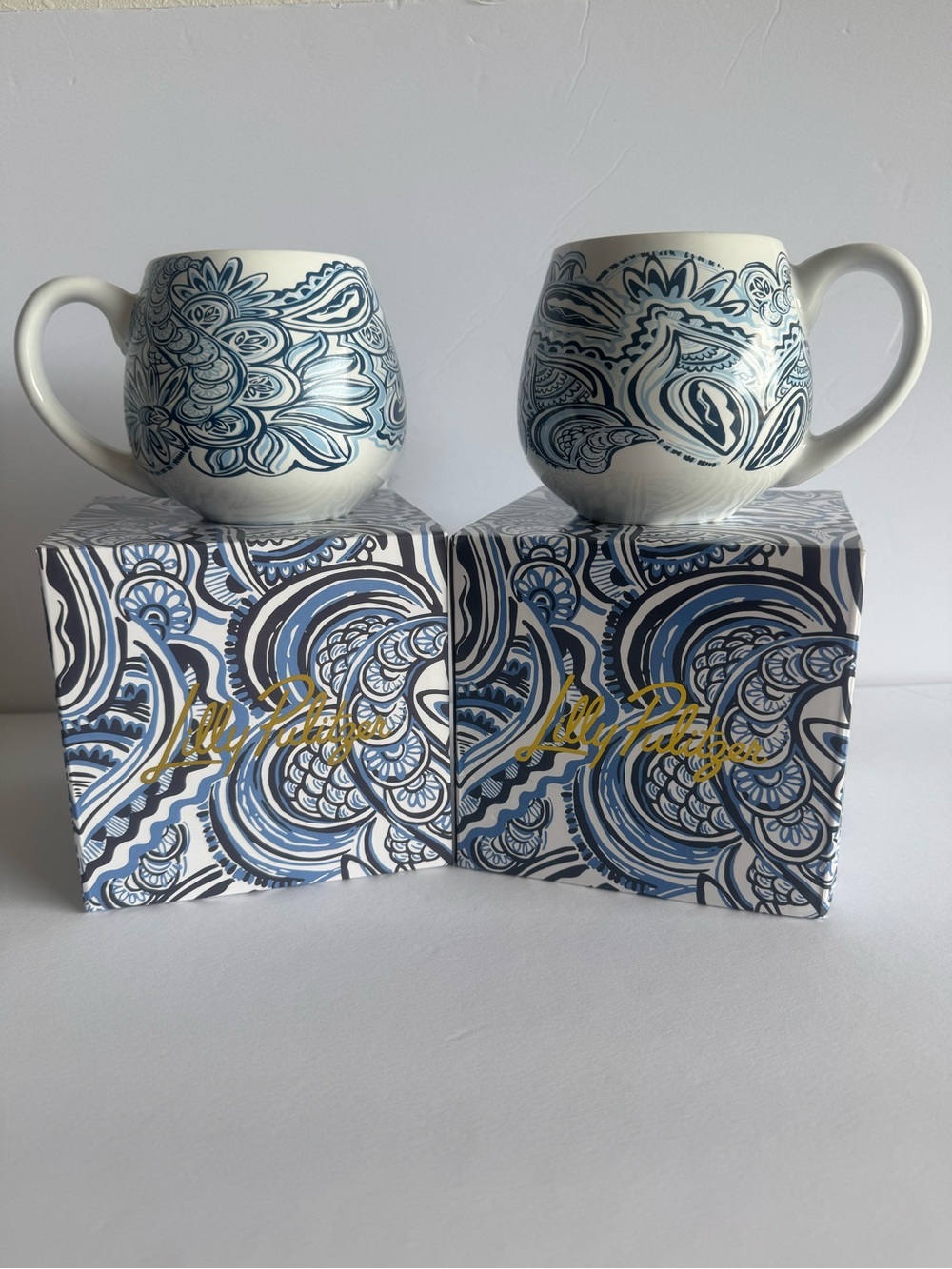 Lilly Pulitzer Blue Paisley Ceramic Mug Set with Gold Logo Boxes
